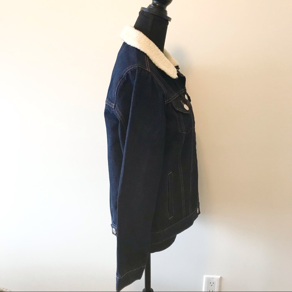 Denim jacket with faux fur collar - Picture 9 of 12